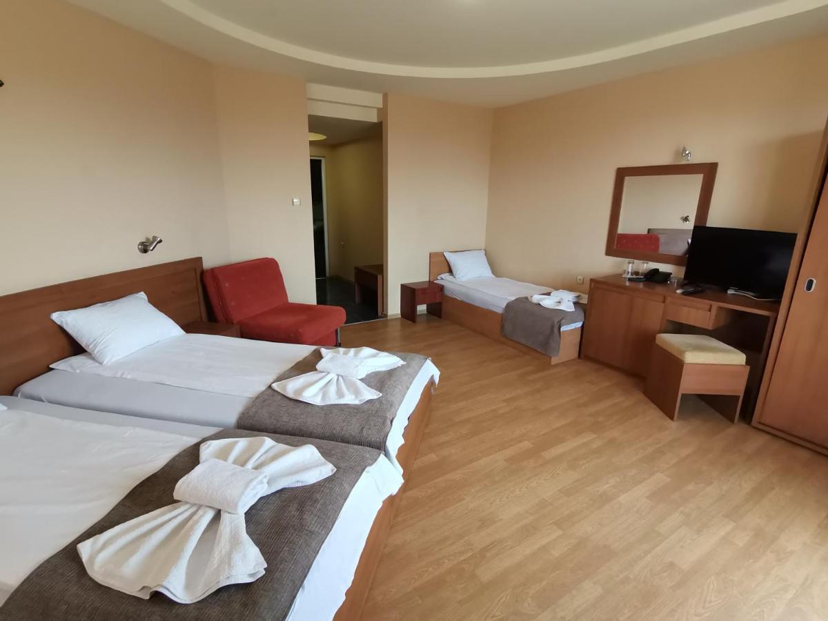 Hotel Paris Relax Zone Balchik Exterior photo