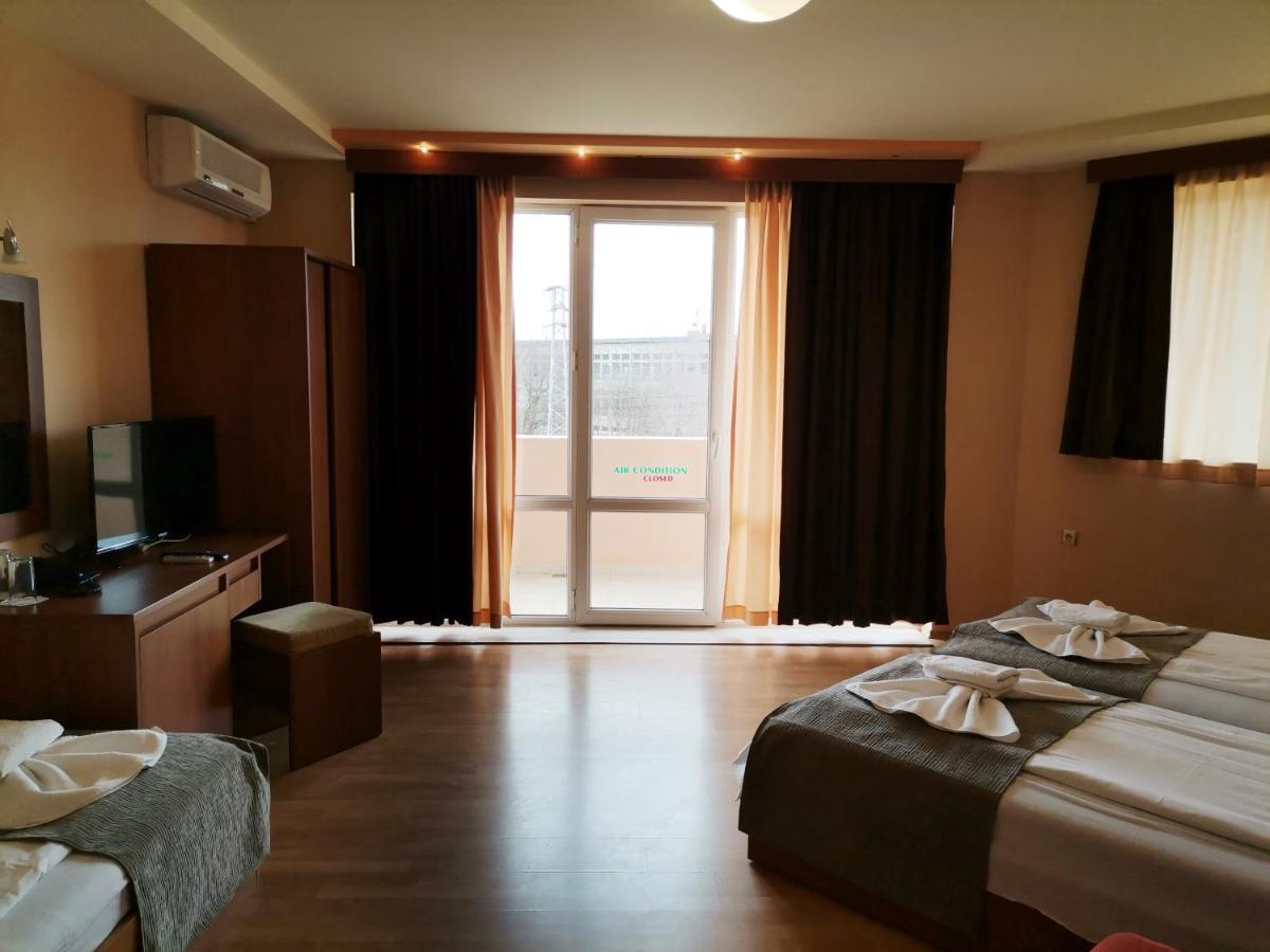 Hotel Paris Relax Zone Balchik Exterior photo