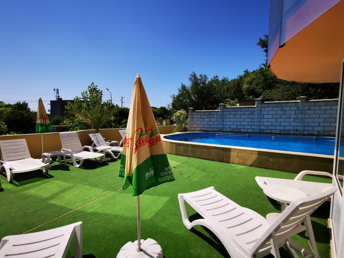 Hotel Paris Relax Zone Balchik Exterior photo
