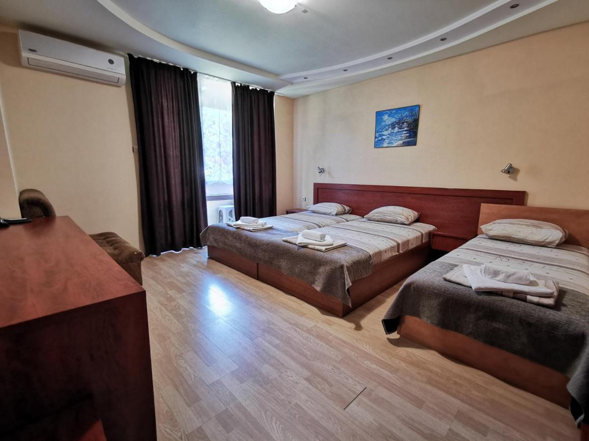 Hotel Paris Relax Zone Balchik Exterior photo