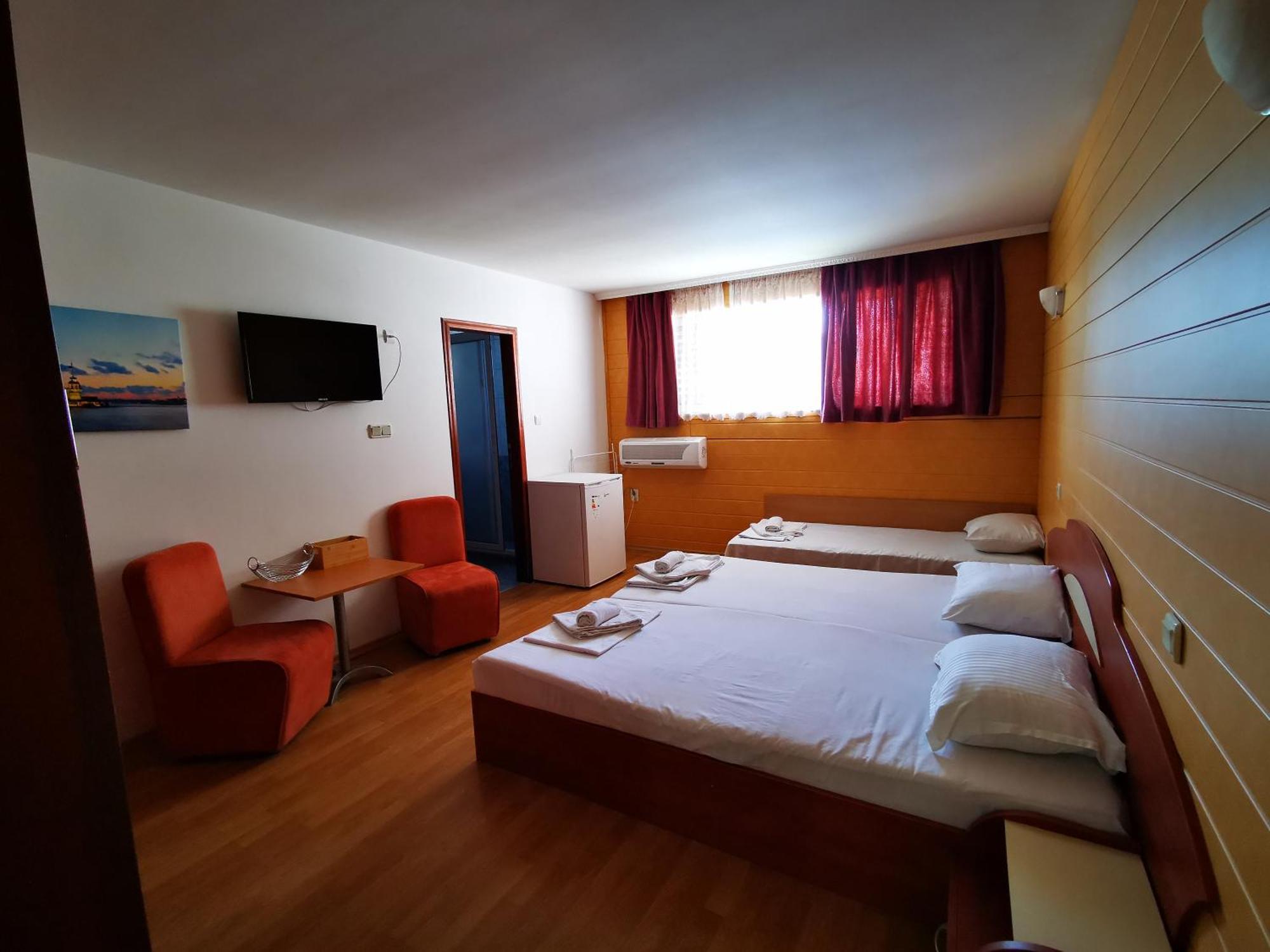 Hotel Paris Relax Zone Balchik Exterior photo